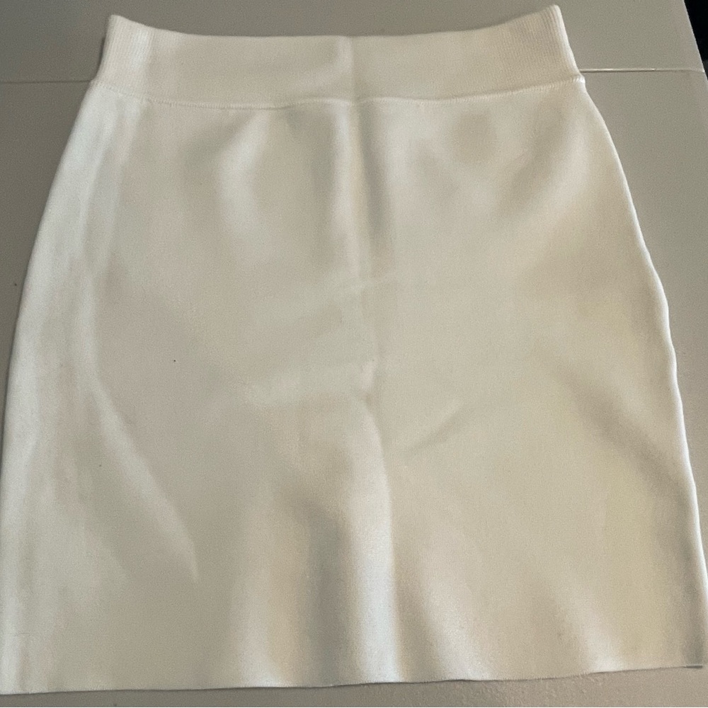 Express Classic Cream Pencil Skirt